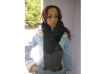 Echarpe grise noire 200 x 40 cm