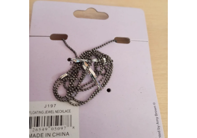 Floating Jewel - Pendentif et chaine - Bijou